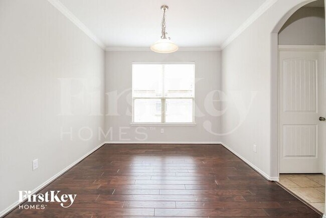 Building Photo - 1333 Shelley Dr