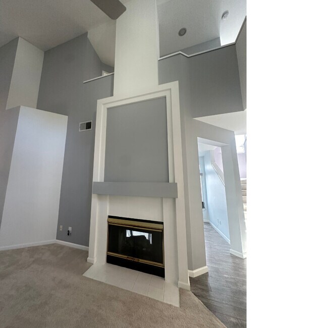 Foto del edificio - 122 Lakeridge Ln