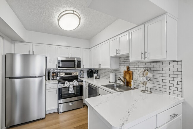 Building Photo - Arrive 2801