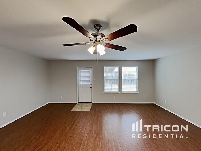 Building Photo - 391 Meadow Ridge Drive Burleson TX