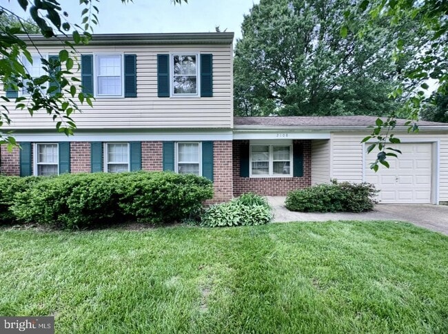 Building Photo - 2108 Duchy Ct