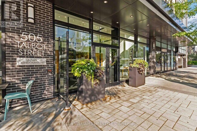 Building Photo - 505-1505 Talbot St