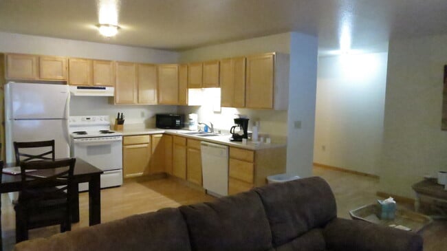 Building Photo - 4619 Lauesen Ave