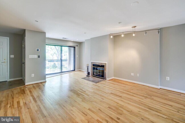Foto del edificio - 1325 13th St NW