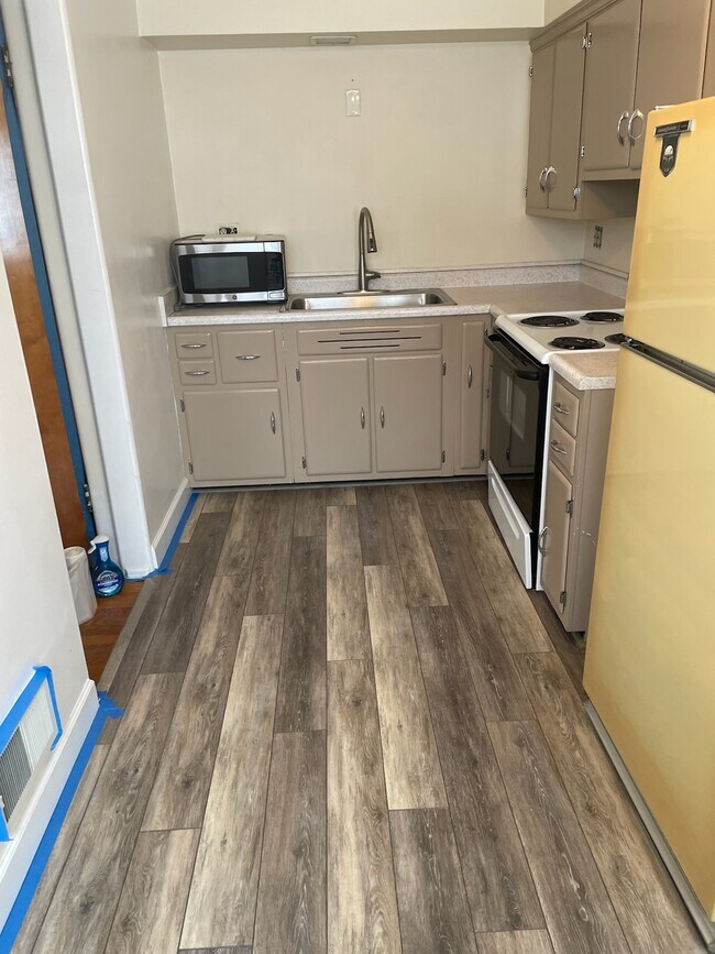 Foto del edificio - 816 Brady Ave