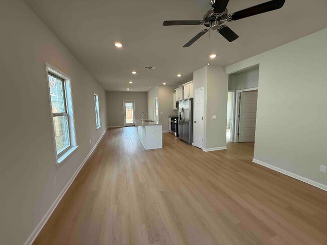 Foto del edificio - 521 Vista Pointe Dr