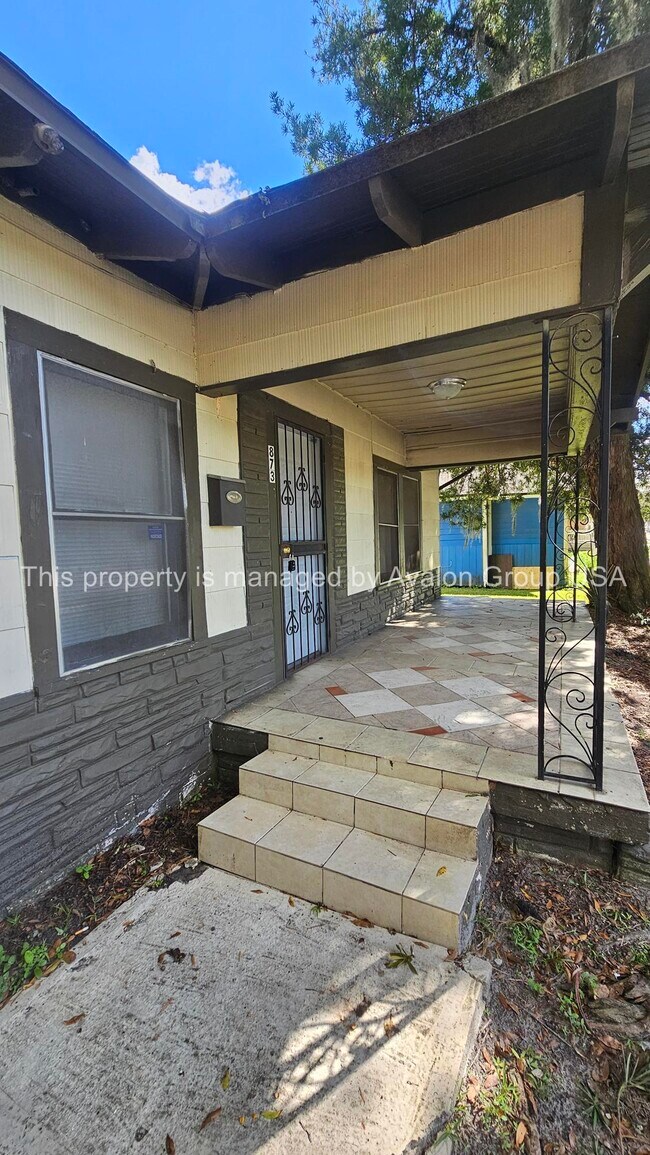 Foto del edificio - 873 Melson Ave