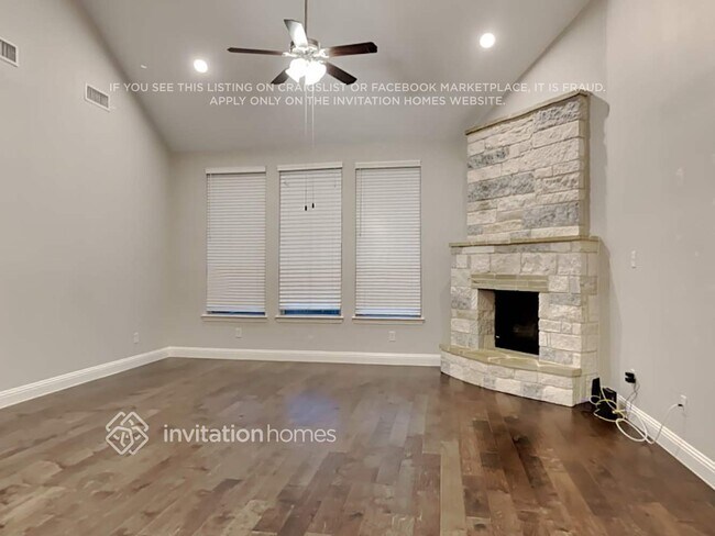 Foto del edificio - 14913 Blakely Wy