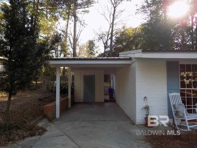 Building Photo - 420 Barclay Ave