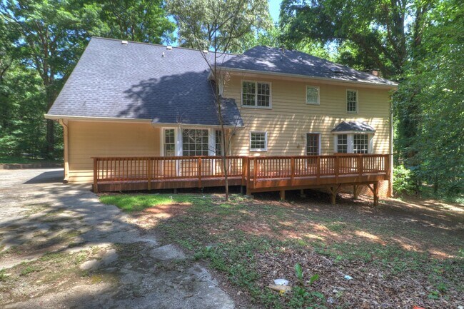 Building Photo - 5581 Fox Glen Cir