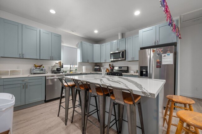 Building Photo - 5156 Brockbank Pl