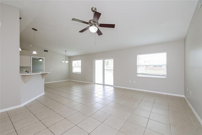 Building Photo - 102 Ashley Loop