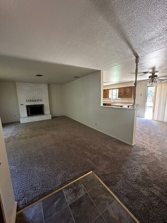 Foto del edificio - South Redding Home
