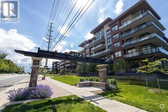 Building Photo - 1575-1575 Lakeshore Rd W