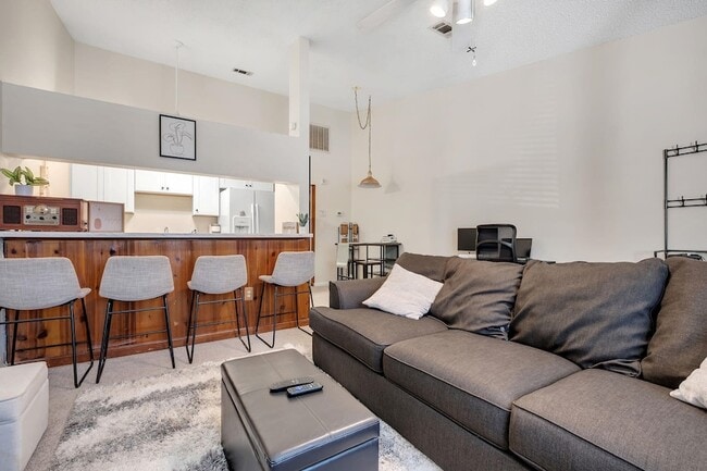 Foto del edificio - 2203 Sandpiper St