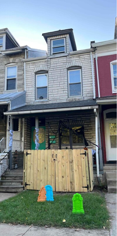 Primary Photo - 1054 N 6th St