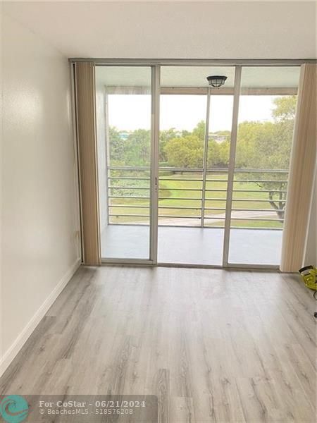 Foto del edificio - 9430 Tangerine Pl