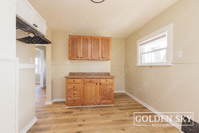 Foto del edificio - 4613 S Madison St