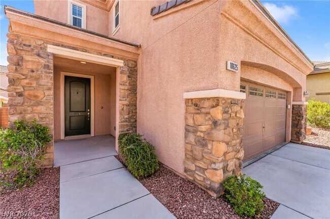 Building Photo - 10625 Mt Jefferson Ave