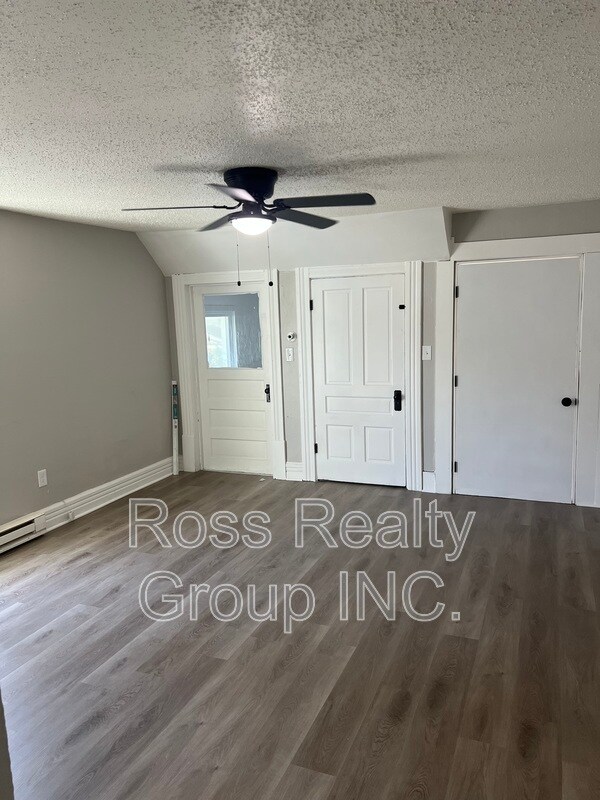 Foto principal - 1121 Delence St