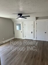 Building Photo - 1121 Delence St