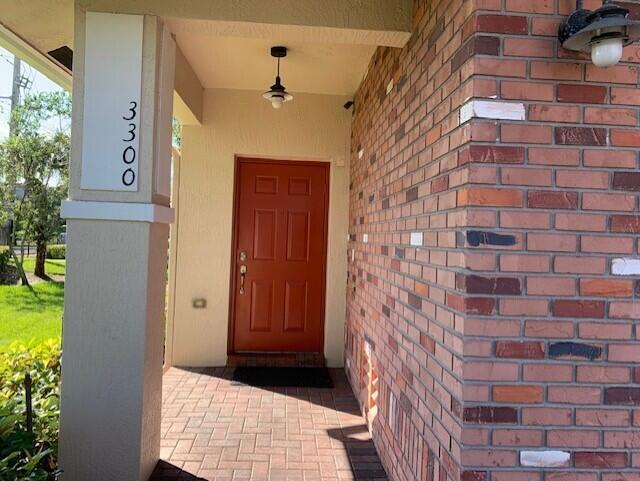 Building Photo - 3300 NW 29th Ct