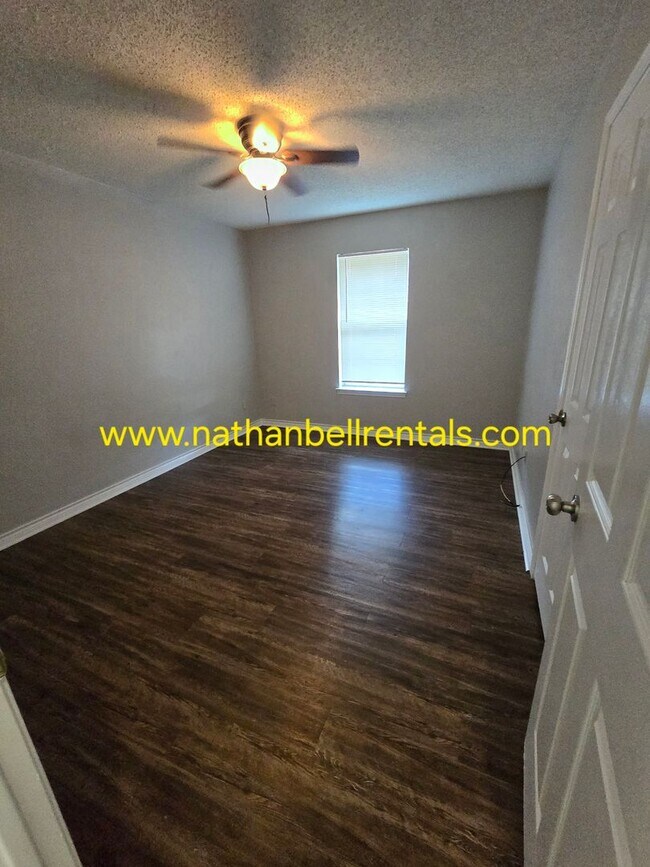 Foto del edificio - 490 Kirkland Ln