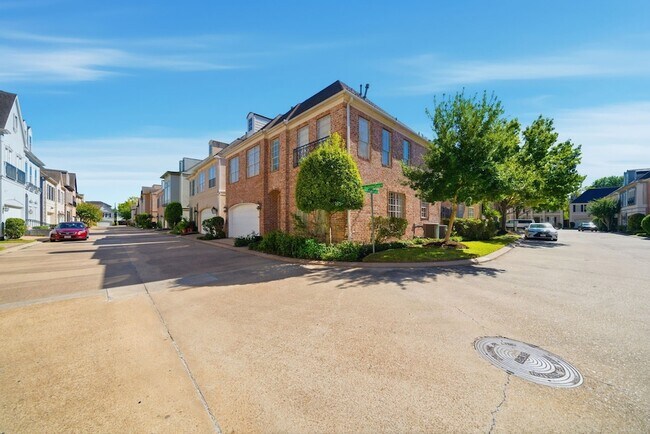 Foto del edificio - 3243 N Pemberton Cir Dr