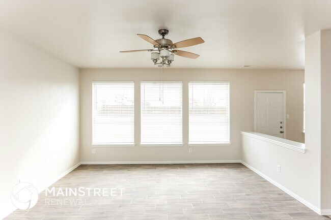 Foto del edificio - 532 Pinnacle Dr