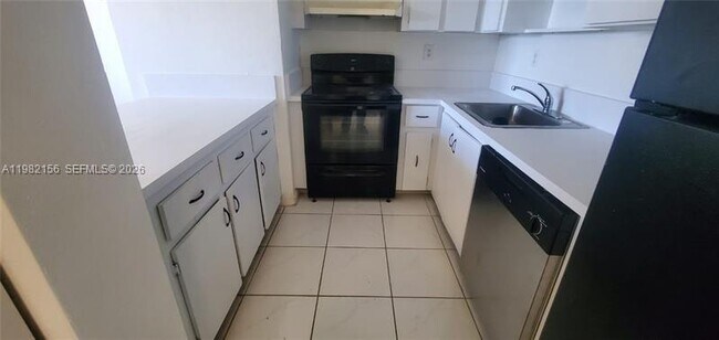 Foto del edificio - 5861 NW 16th Pl