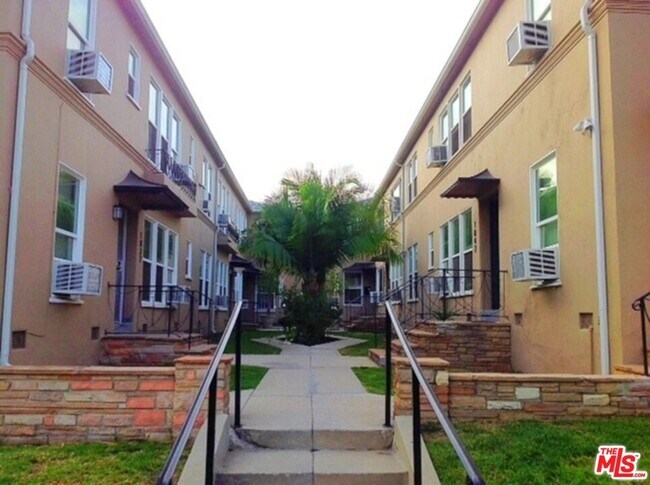 Building Photo - 1839 N Normandie Ave