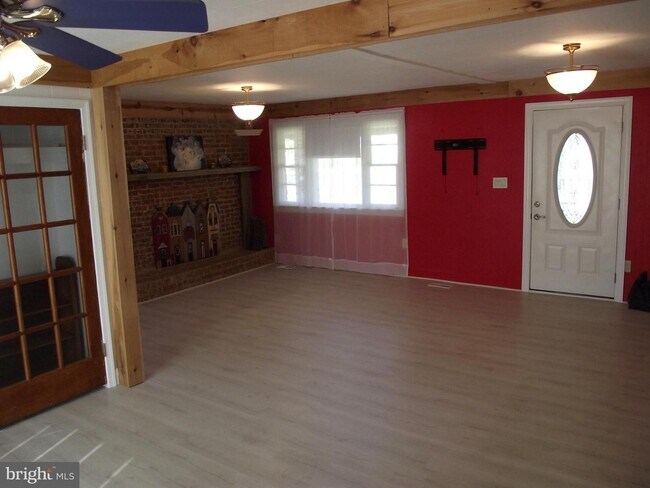 Building Photo - 1373 Garrisonville Rd