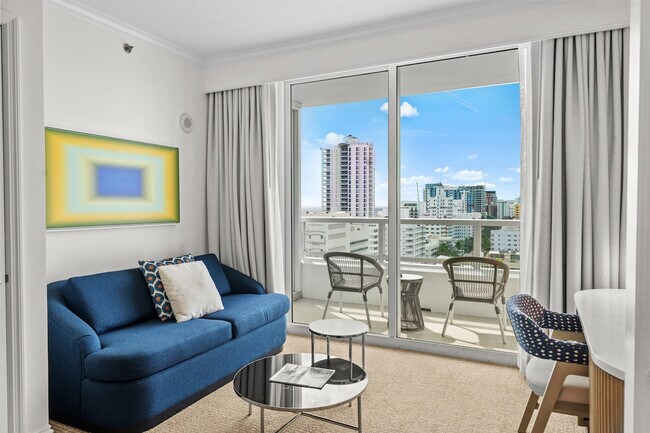 Building Photo - 4441 Collins Ave
