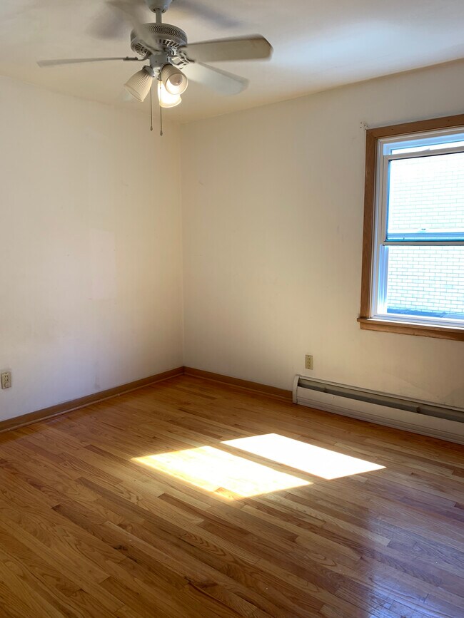 Second Bedroom - 1521 Trailsway