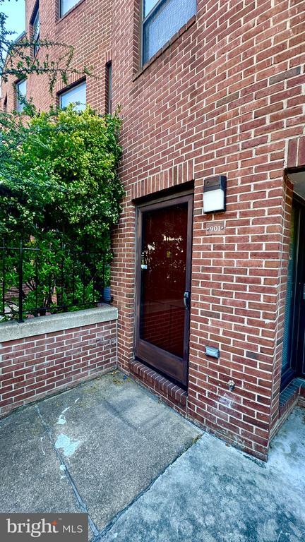 Foto del edificio - 901 Stubblefield Ln