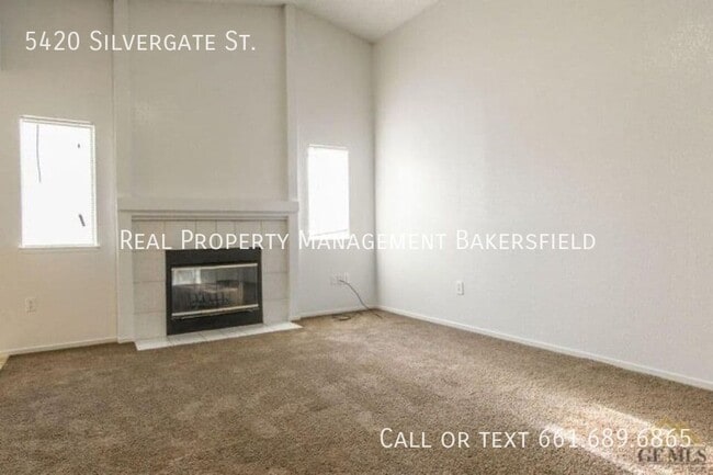 Foto del edificio - 5420 Silvergate St