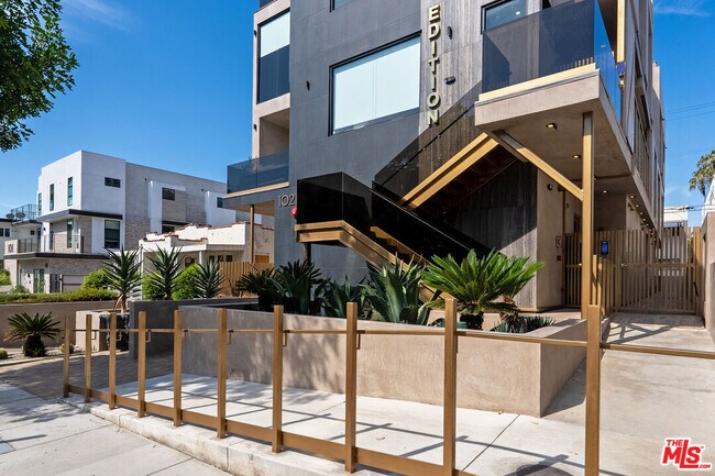 Foto del edificio - 1021 N Ogden Dr