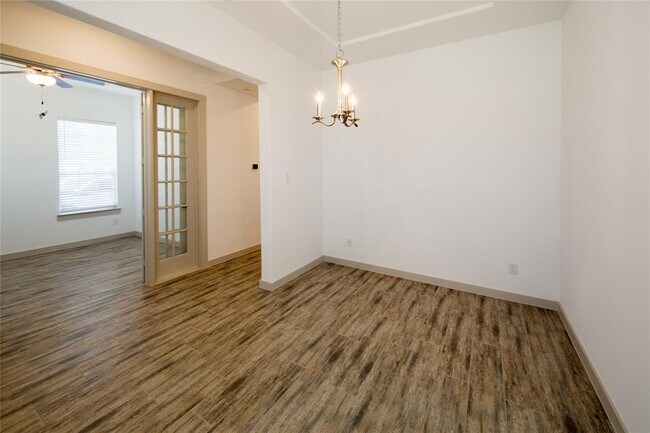 Foto del edificio - 8848 Bridge St