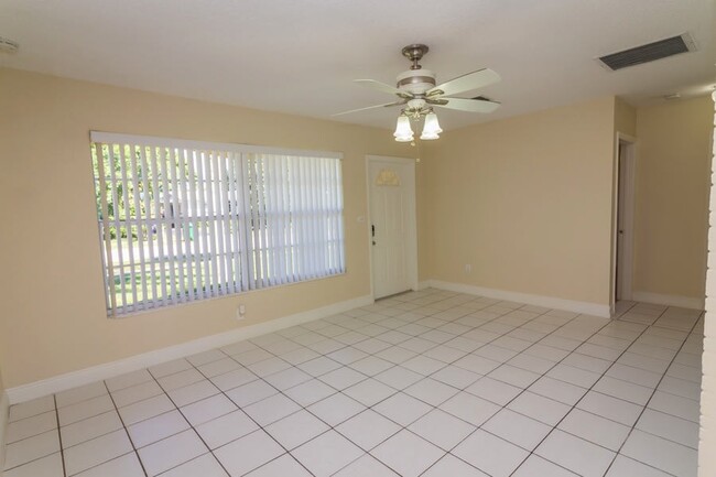 Foto del edificio - 5140 SW 6th Ct