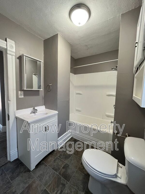 Foto del edificio - 445 N 25th St