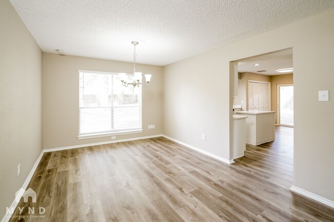 Foto del edificio - 25515 Mill Pond Ln