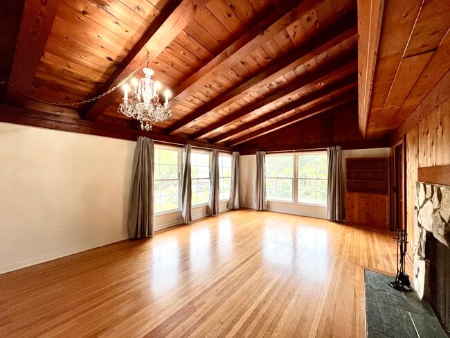 Building Photo - 2548 Via Carrillo