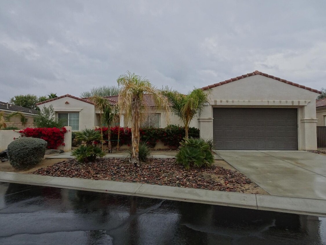 Building Photo - 110 Francesca Ct