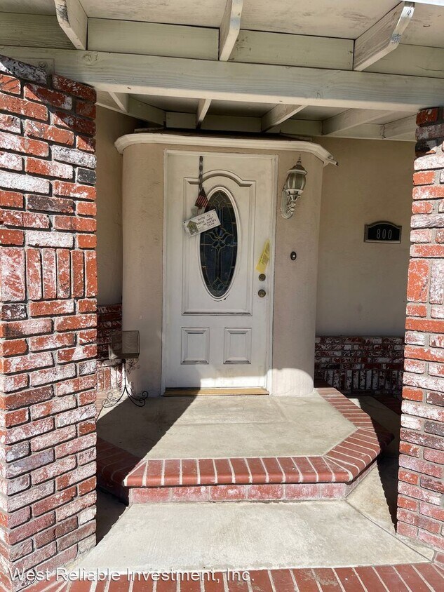 Primary Photo - 3 br, 1 bath House - 800 West Marshall Blvd