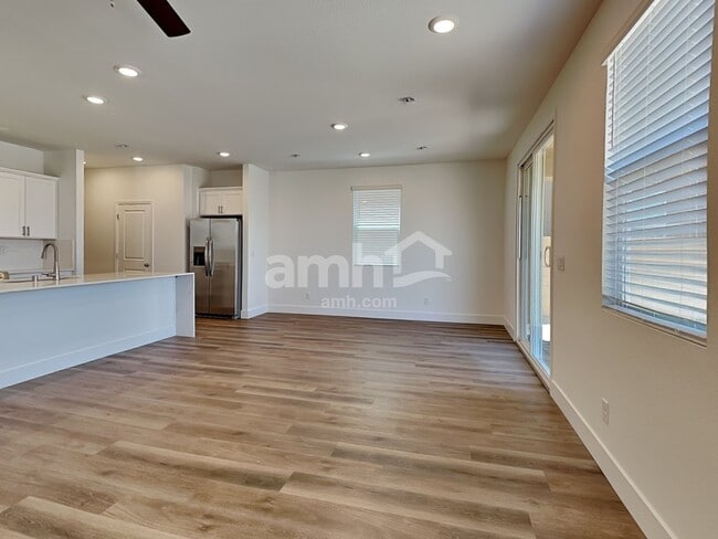 Foto del edificio - 11183 Magallanes Street