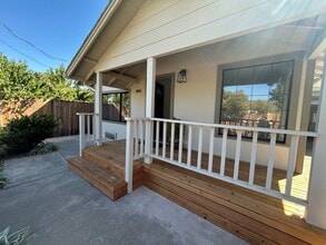 Building Photo - 18029 Poplar Ave