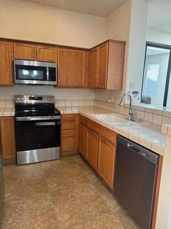 Foto del edificio - 624 Gardenia Pl