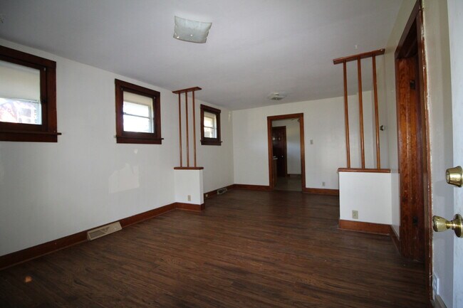 Building Photo - 57 Elmont Rd
