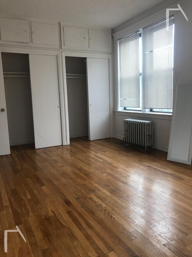 Building Photo - 155 Brighton Ave