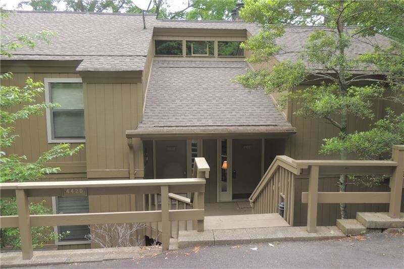 Primary Photo - 145 Chestnut Rise
